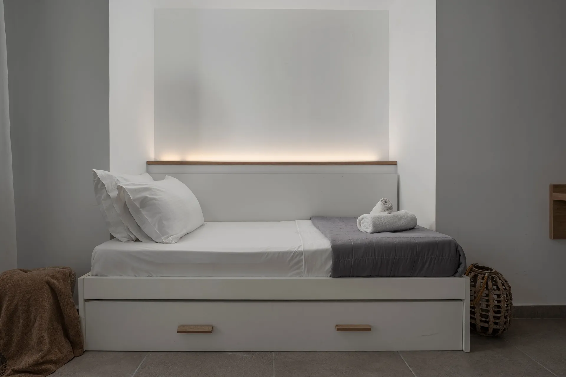 Tiara Holidays - Cavo Blue Coastal Living - Duplex Suite Sea View - sofa
